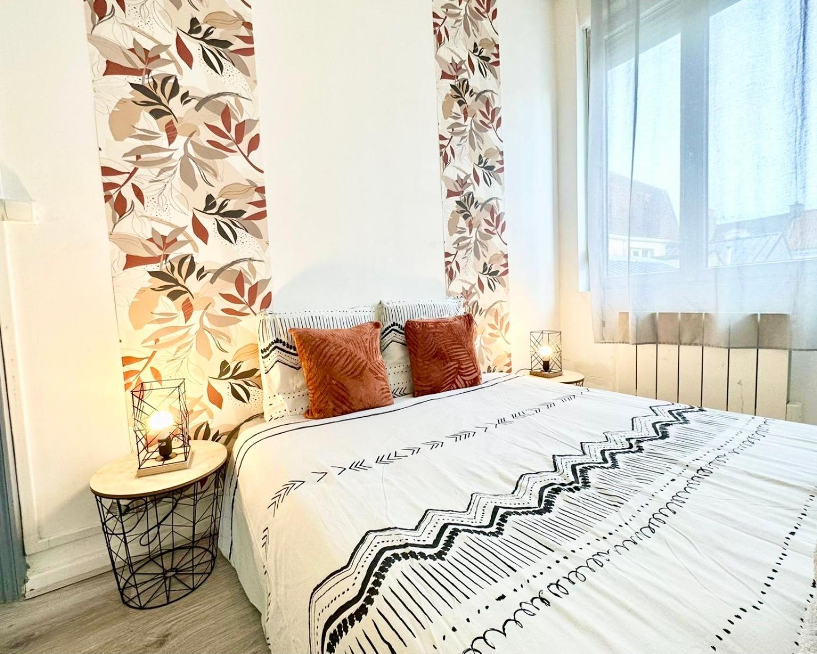 * The Gold Time * Appartement Confort * Centre-Ville Calais Bagian luar foto